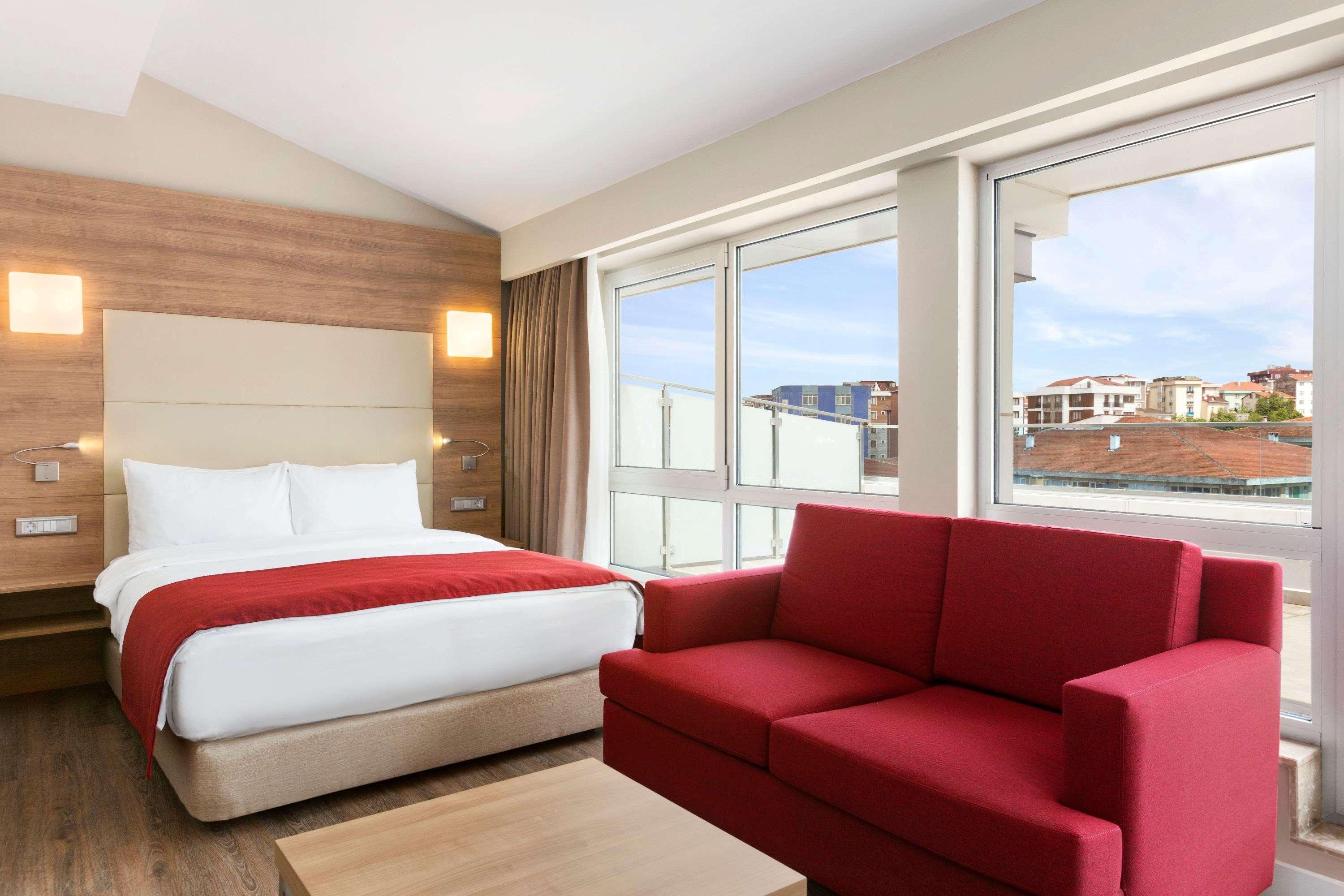 Ramada Encore Istanbul Kartal Esterno foto