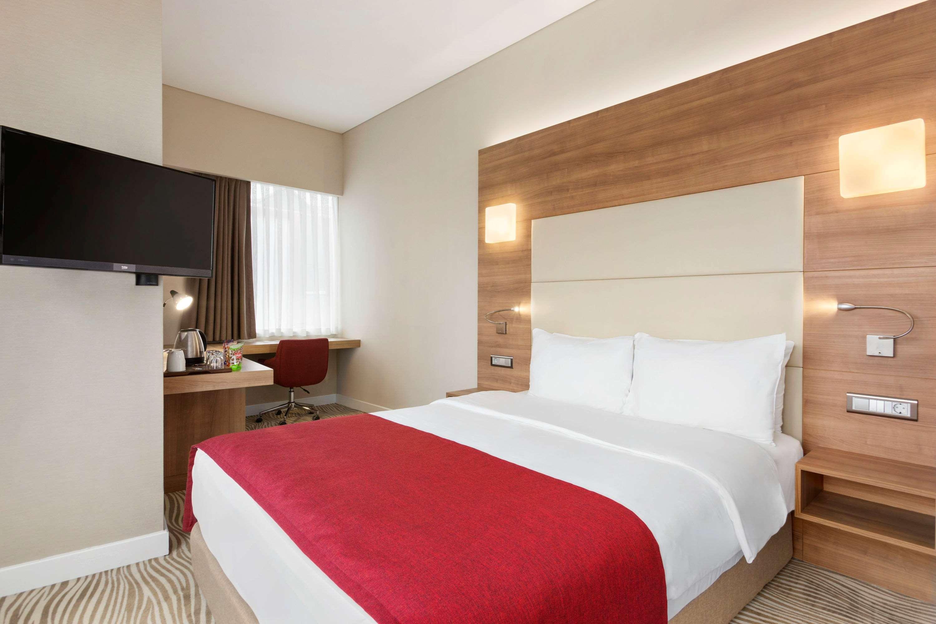 Ramada Encore Istanbul Kartal Esterno foto