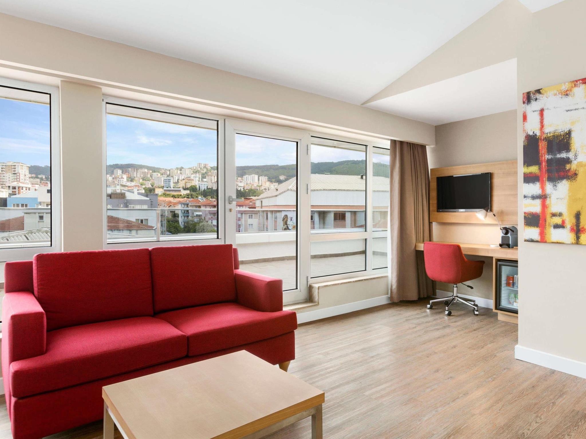 Ramada Encore Istanbul Kartal Esterno foto