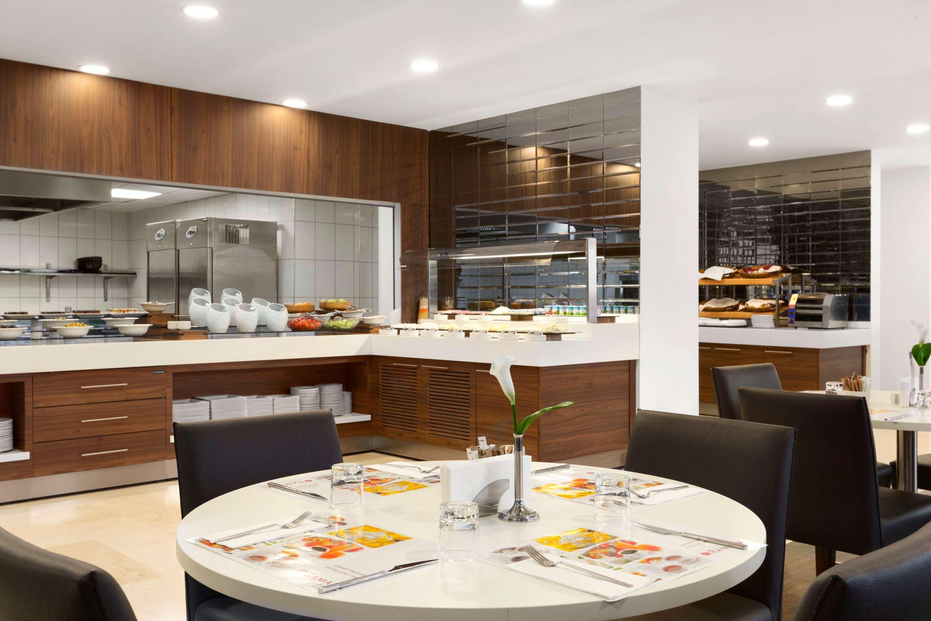 Ramada Encore Istanbul Kartal Esterno foto