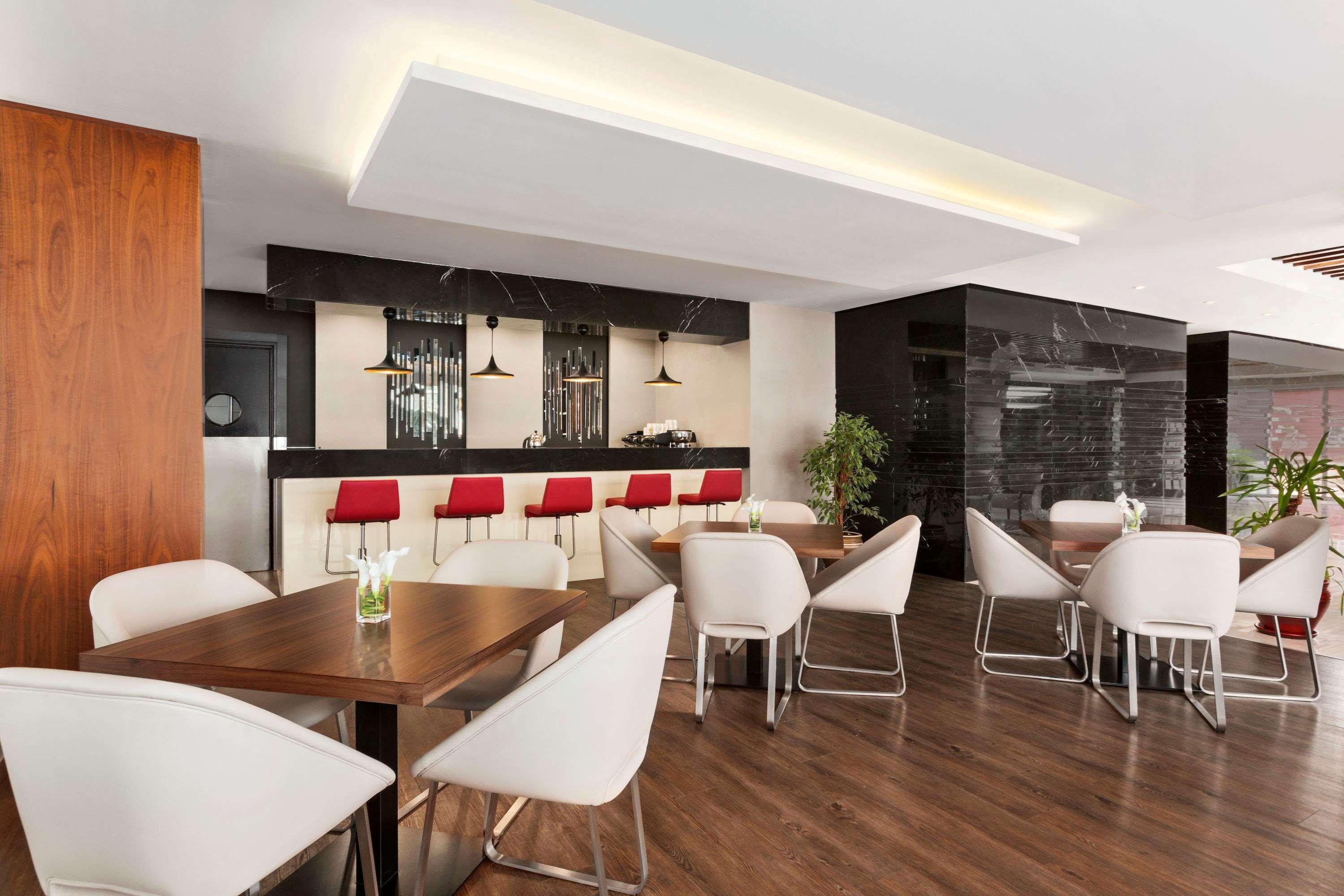 Ramada Encore Istanbul Kartal Esterno foto