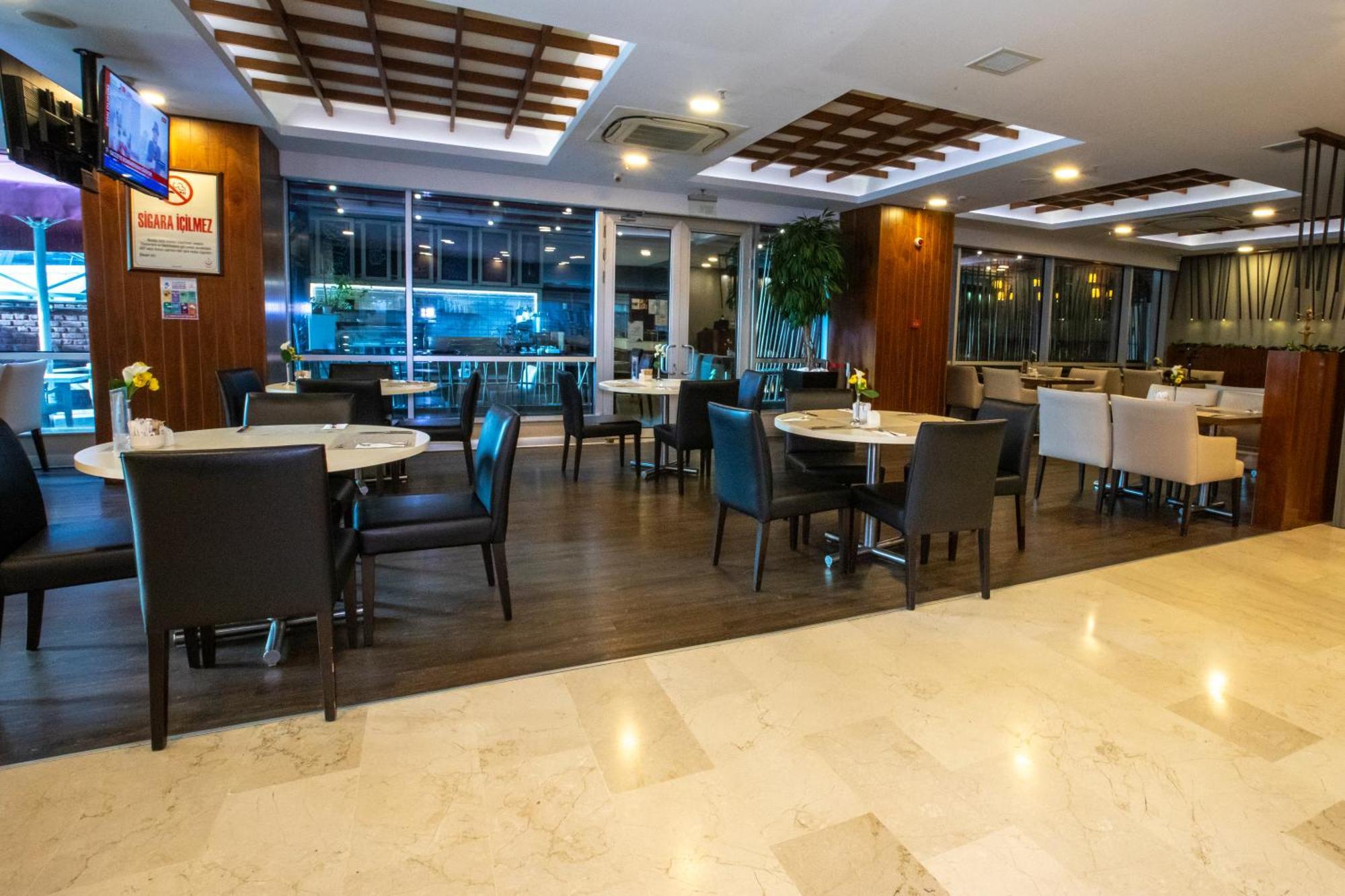 Ramada Encore Istanbul Kartal Esterno foto