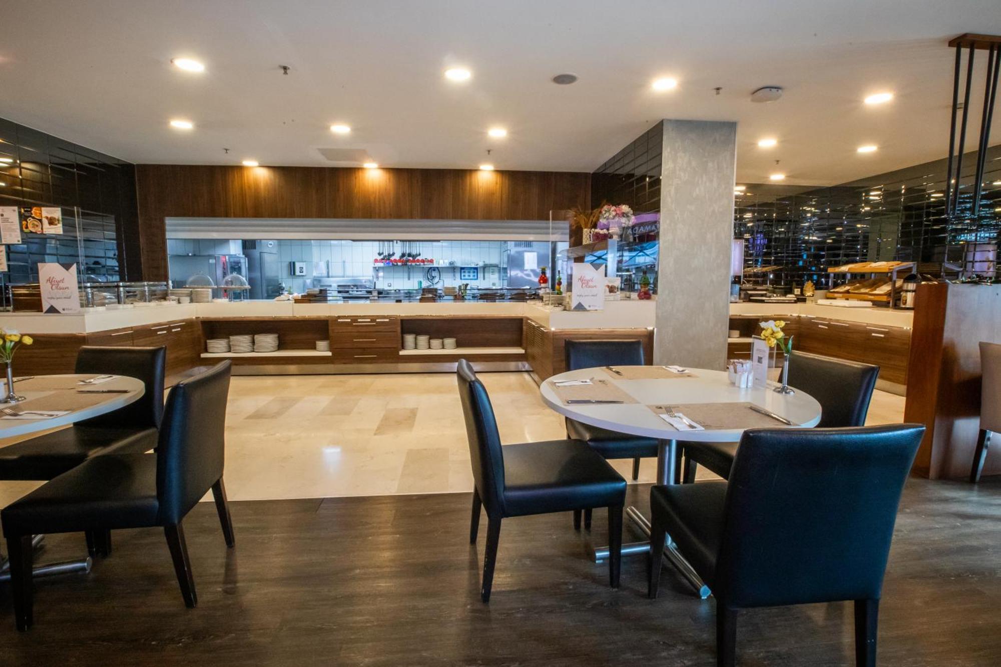 Ramada Encore Istanbul Kartal Esterno foto