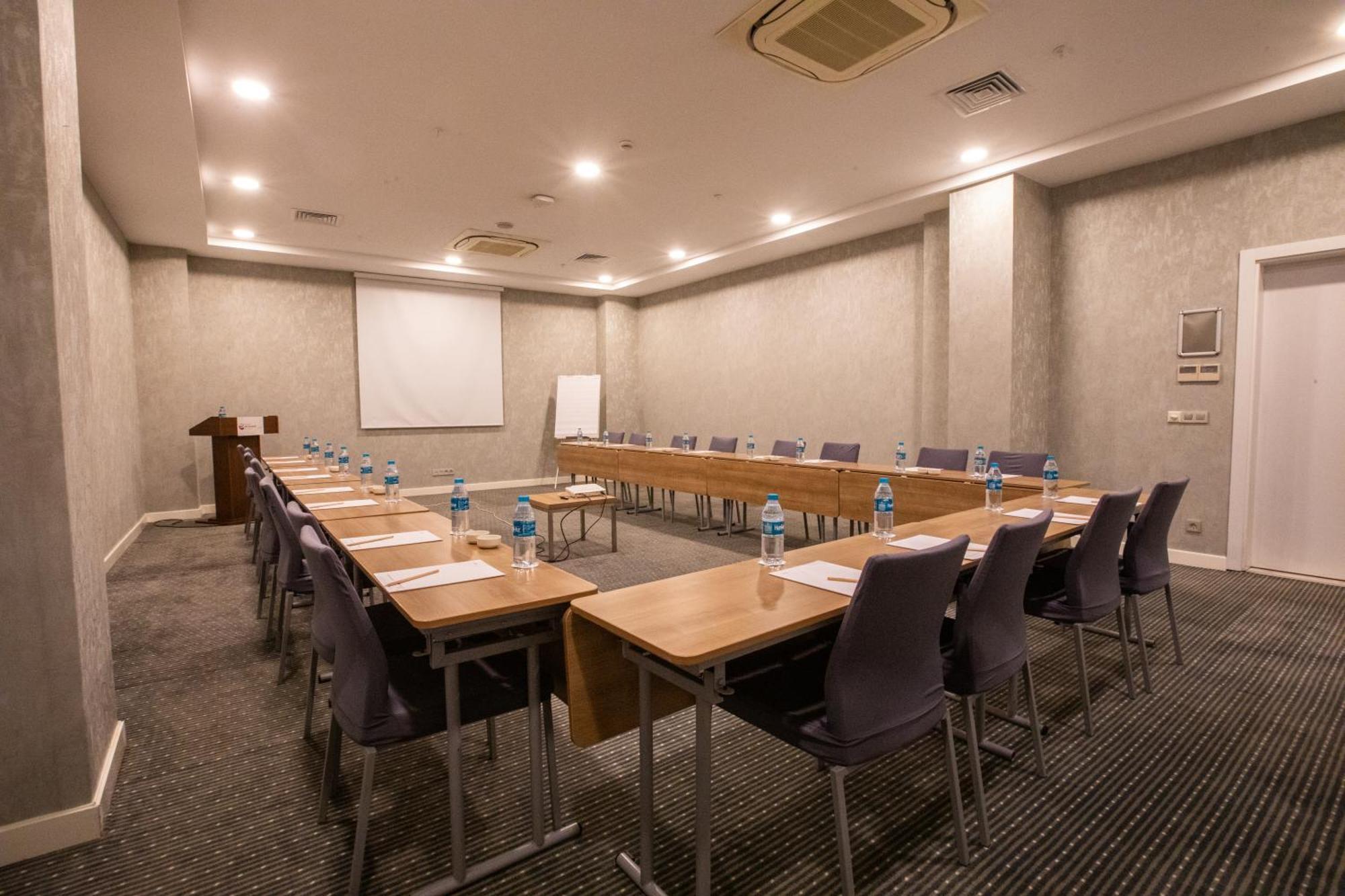 Ramada Encore Istanbul Kartal Esterno foto