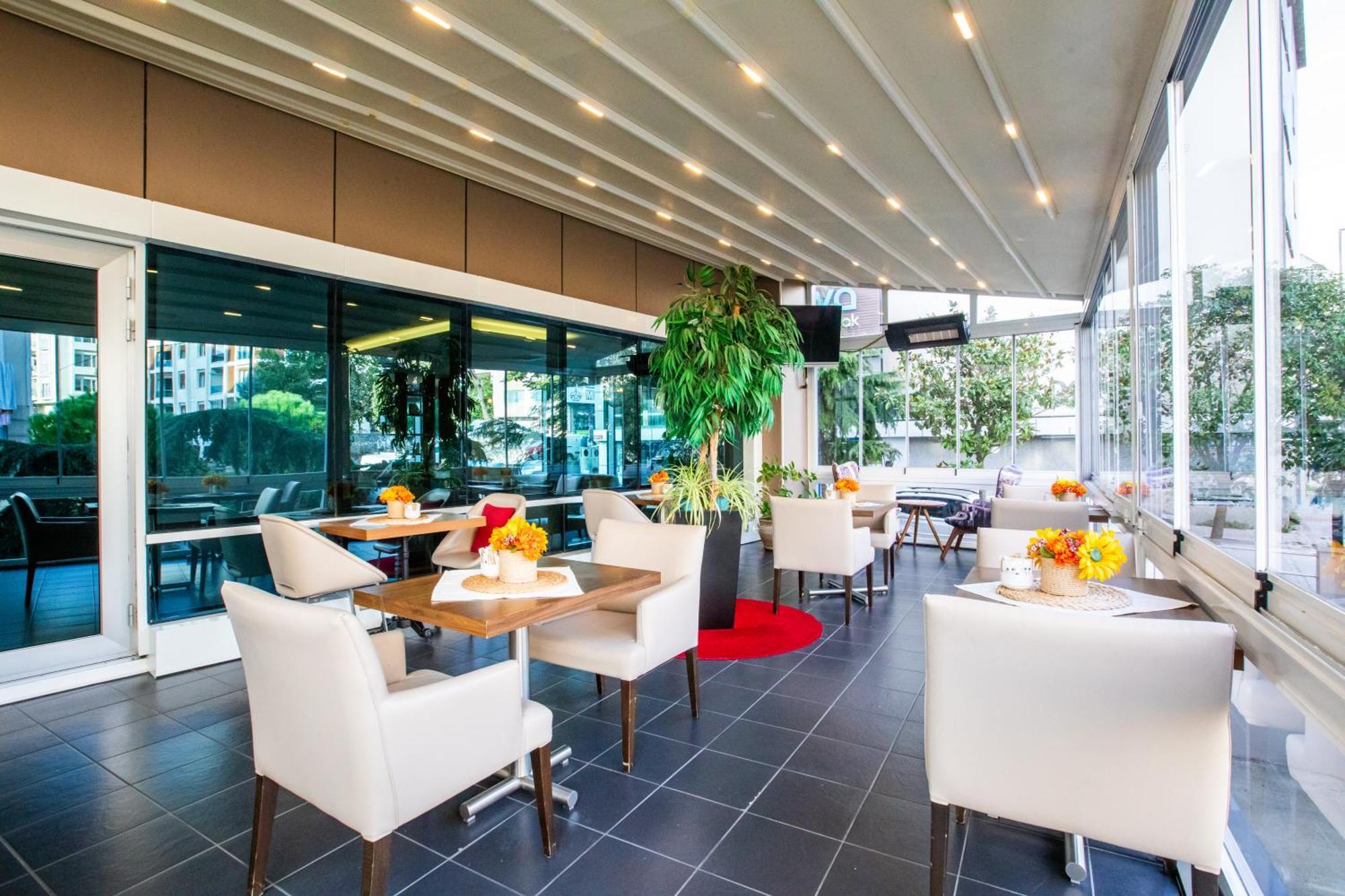 Ramada Encore Istanbul Kartal Esterno foto