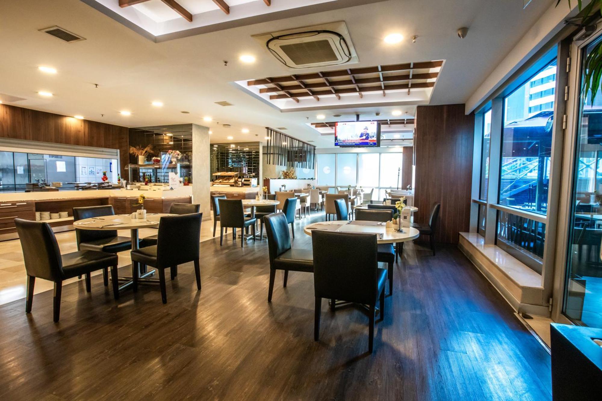 Ramada Encore Istanbul Kartal Esterno foto