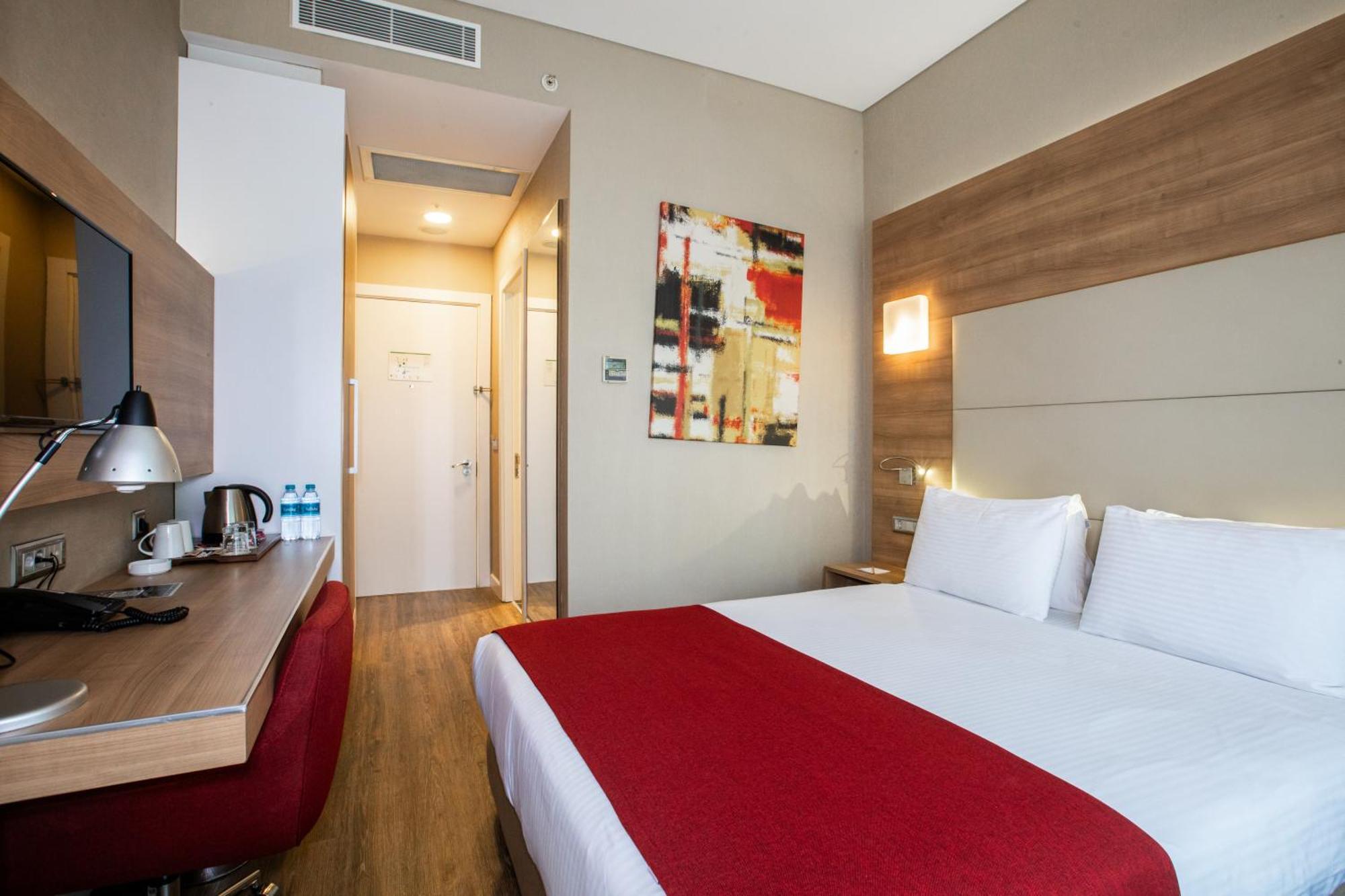Ramada Encore Istanbul Kartal Esterno foto