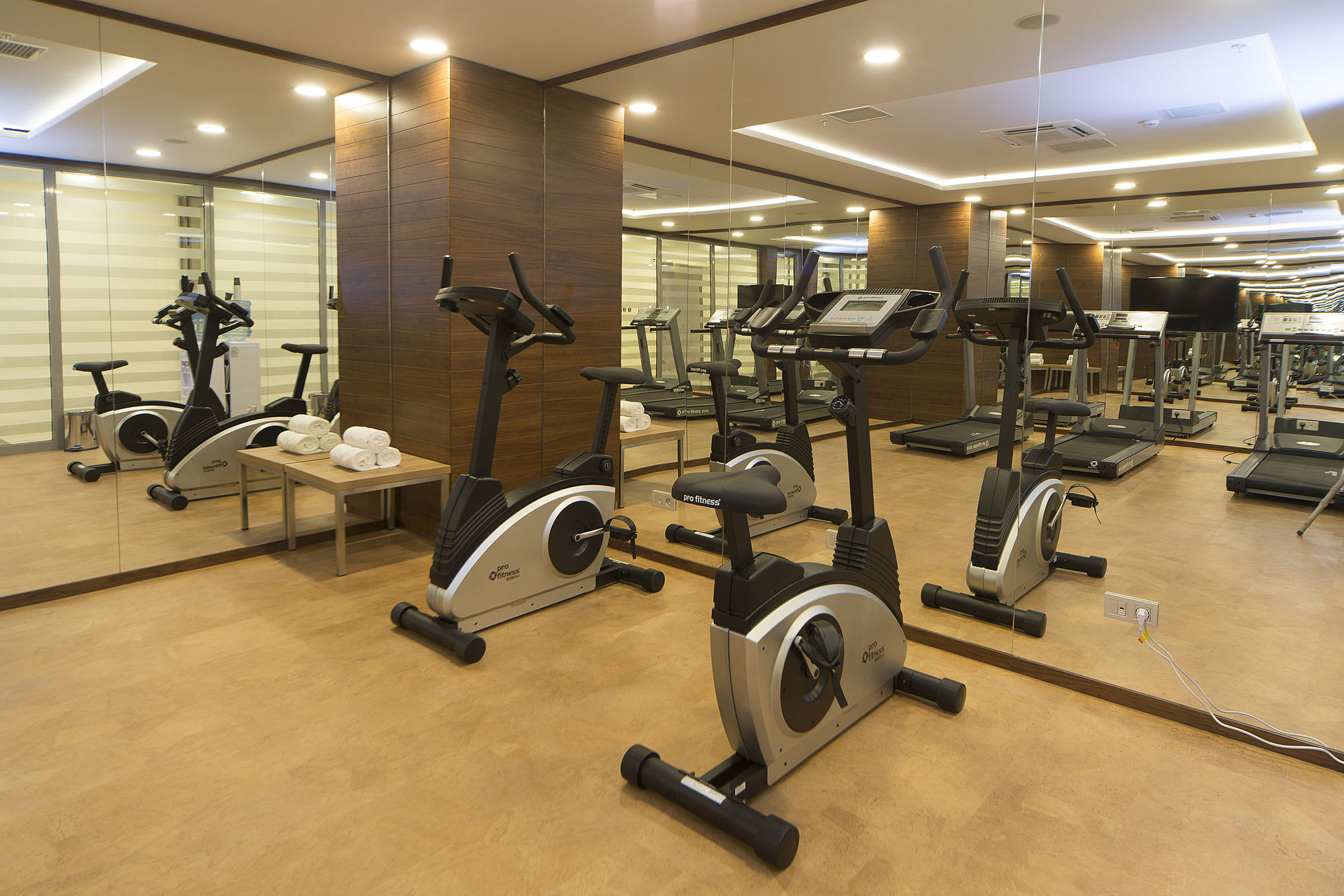 Ramada Encore Istanbul Kartal Esterno foto